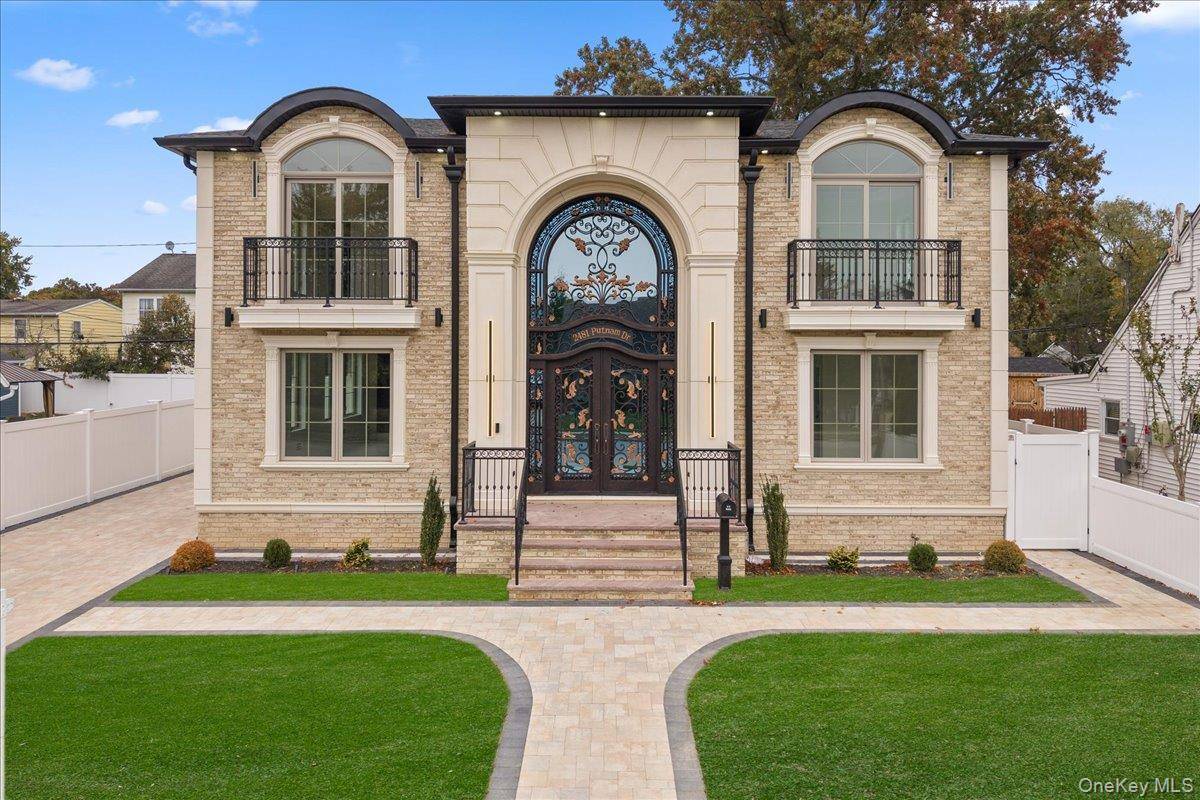 Brand New Luxury Construction in East Meadow !