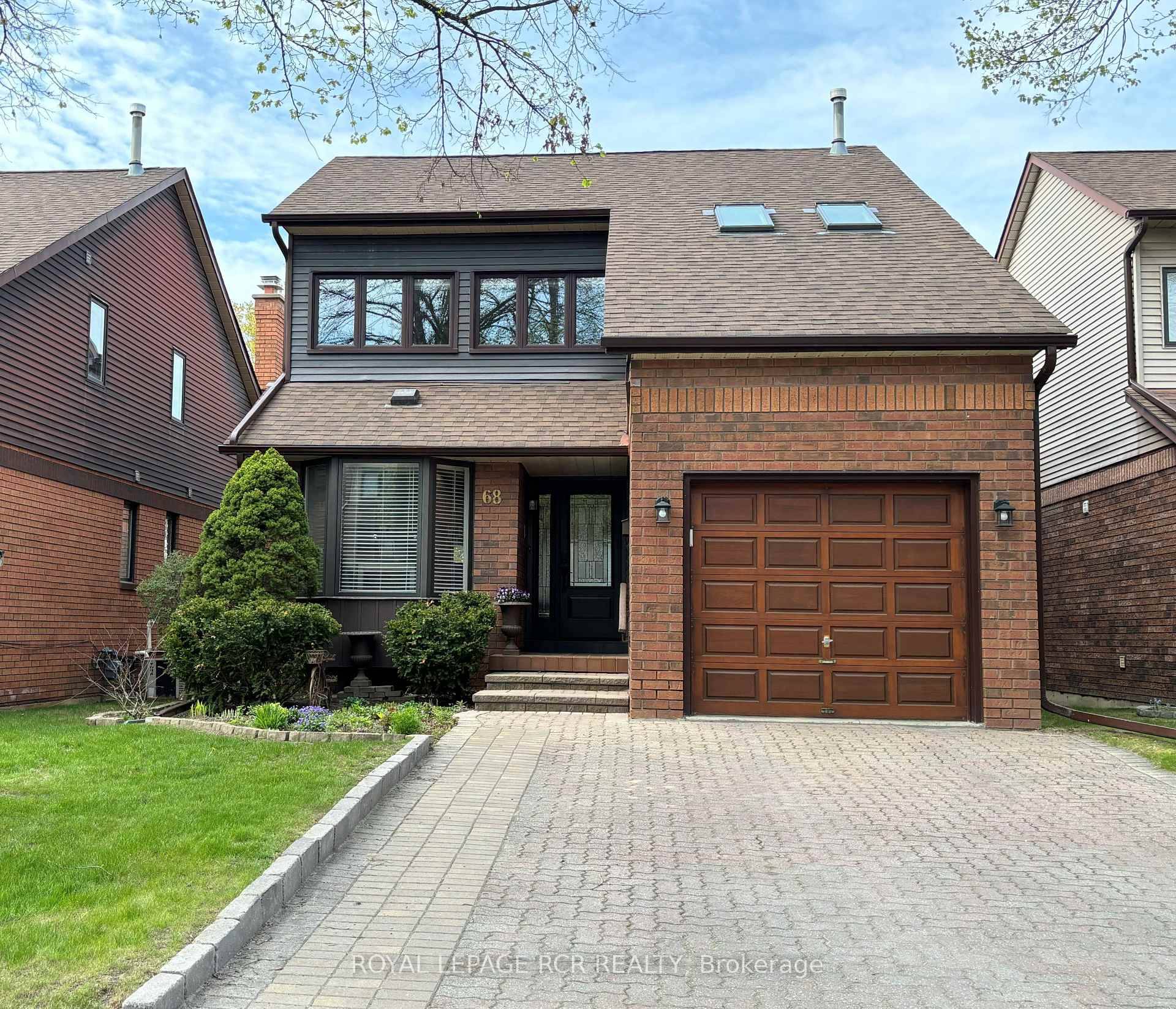 Beautifully appointed Woodroffe Model features fabulous ravine golf course views overlooking scenic river and 7th Green.