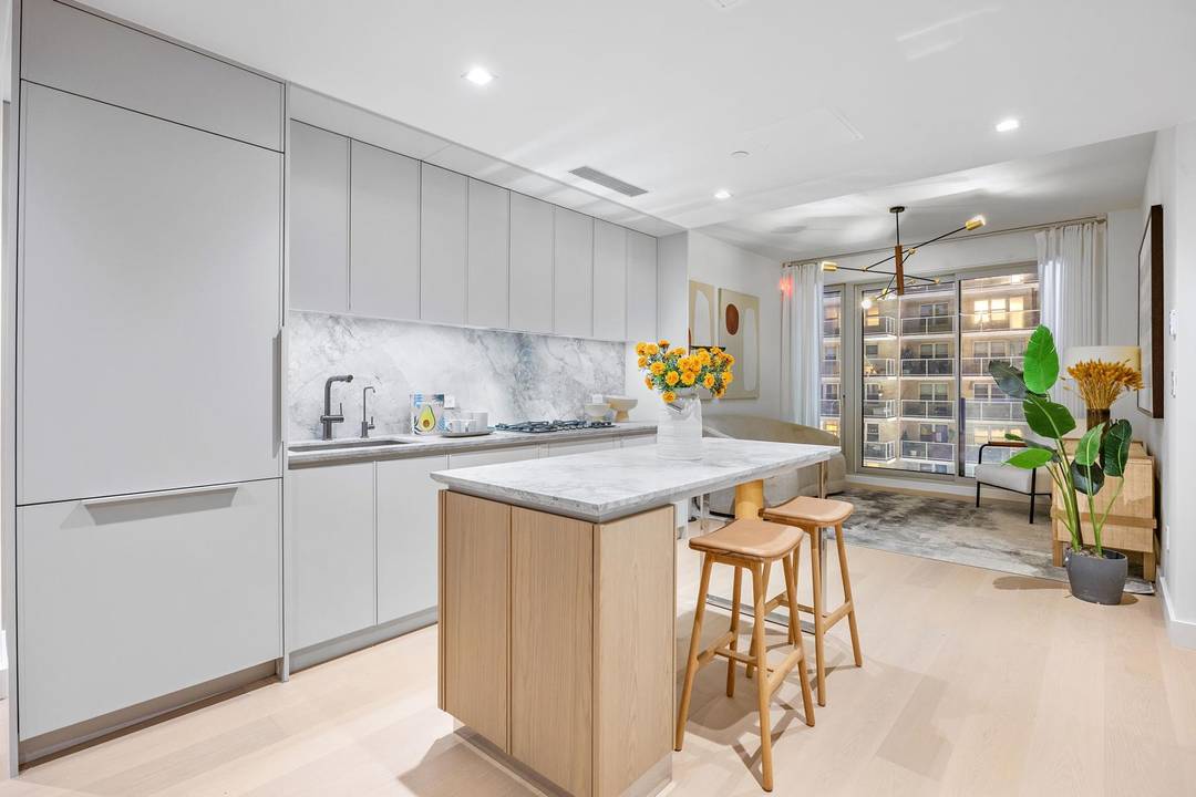 Live, Work... PerfectionWelcome to Hendrix House, the first building in New York City explicitly designed for those looking to maximize their life and work from the serenity of their own ...