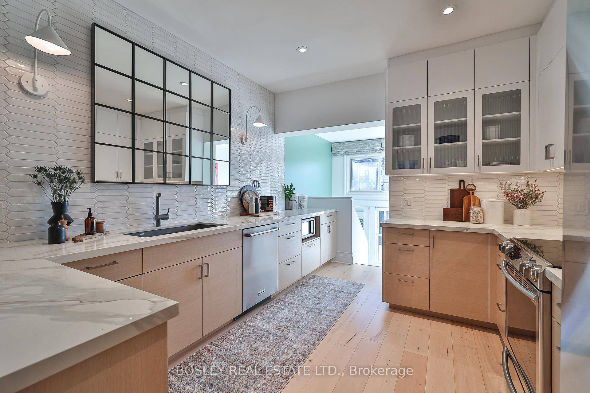 Charmed, updated amp ; ready to impress Roncesvalles !