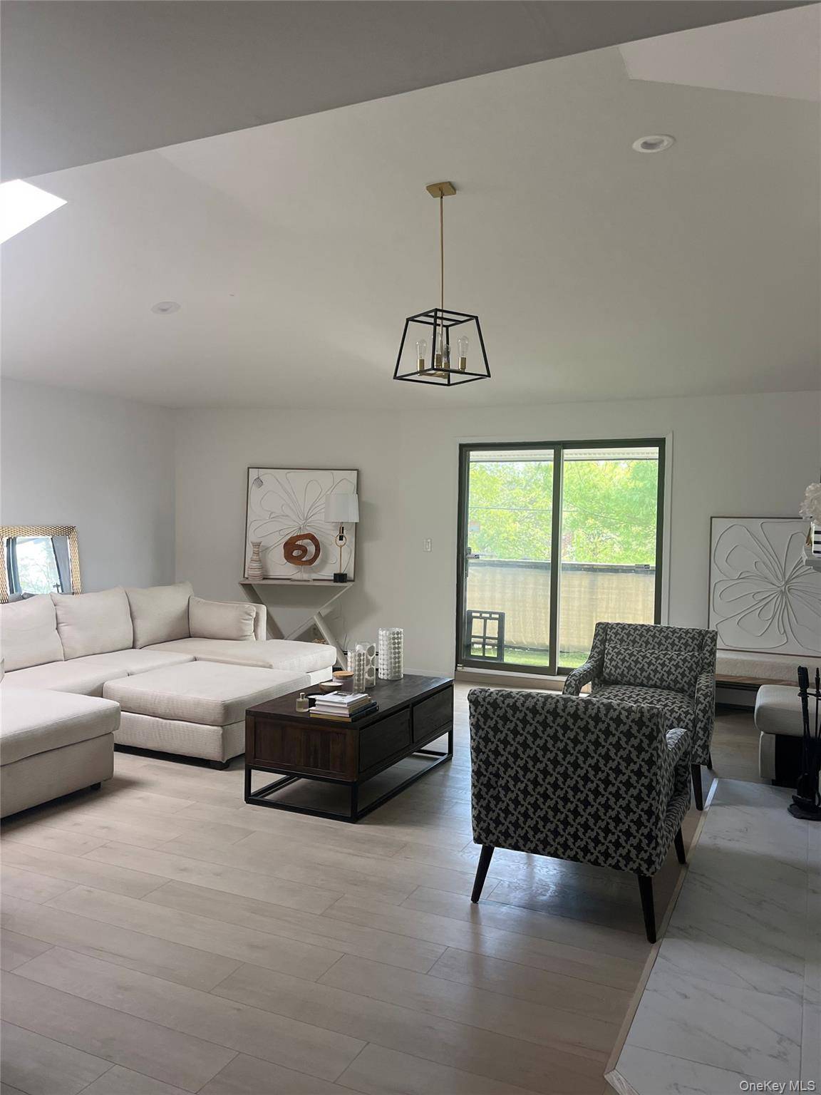 Modern amp ; spacious 2 bedroom, 2 bathroom apartment.