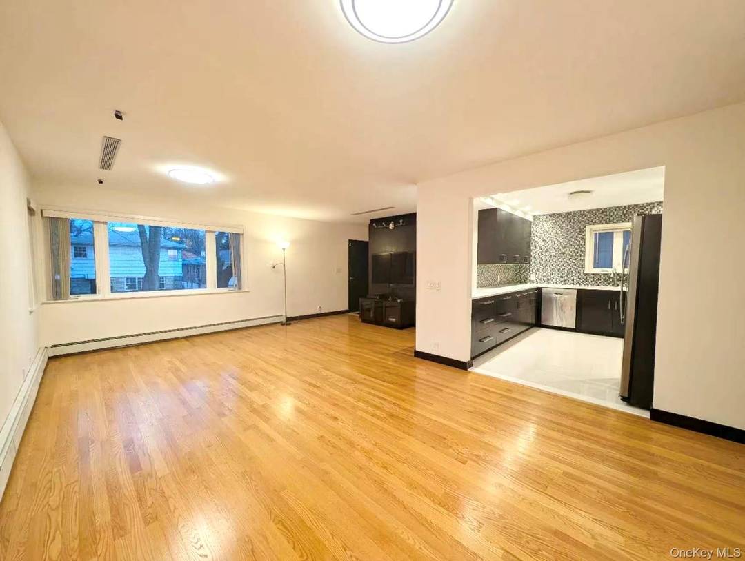 Located in the sought after Tall Oak section of Oakland Gardens, this detached single family High Ranch offers 2, 624 square feet of total building area within the prestigious School ...