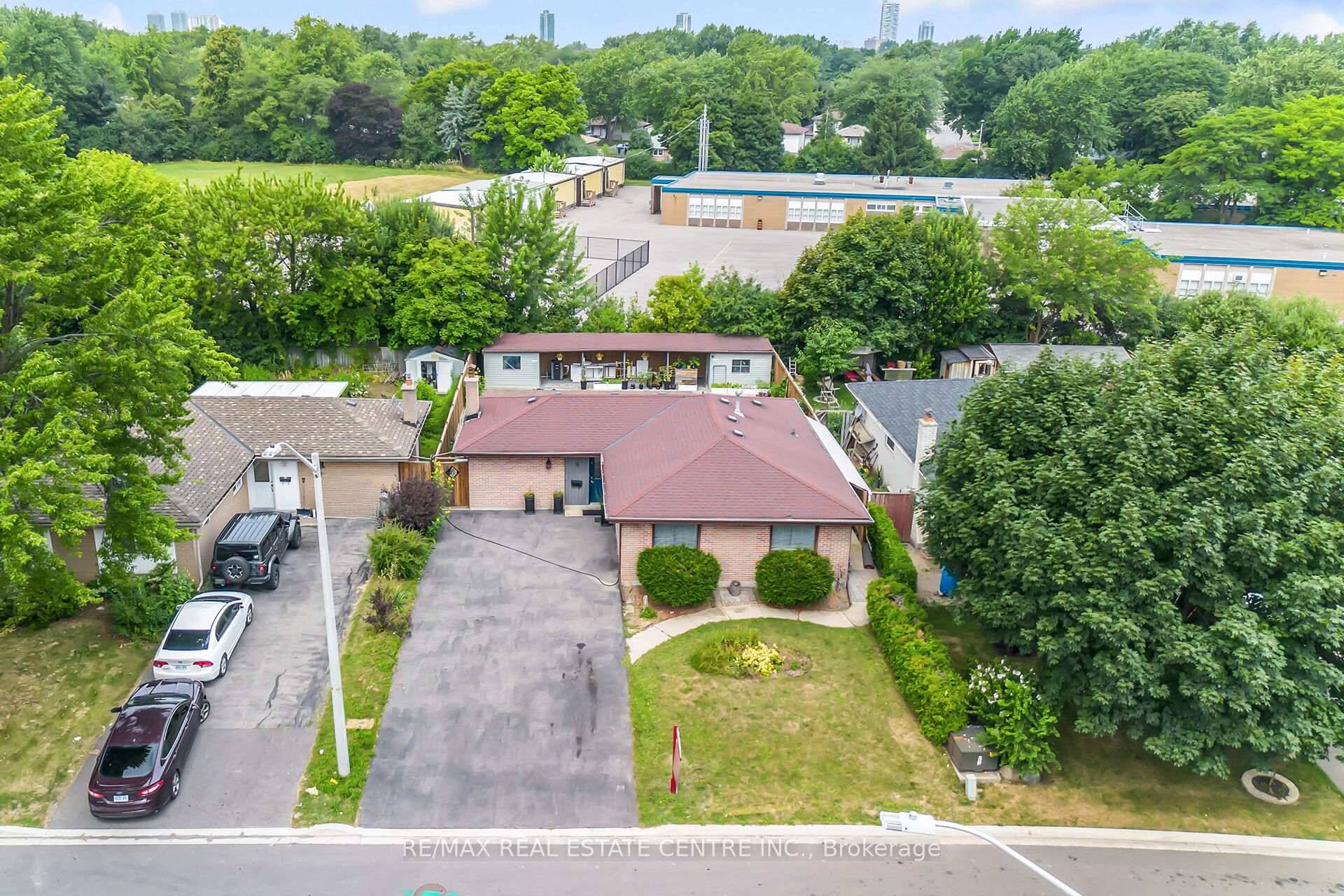 Welcome To Indoor outdoor Living At Its Best !