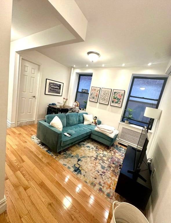 Available by June 5th ! Fantastic 3 bedroom apartment on the UES with Washer and Dryer in unit.