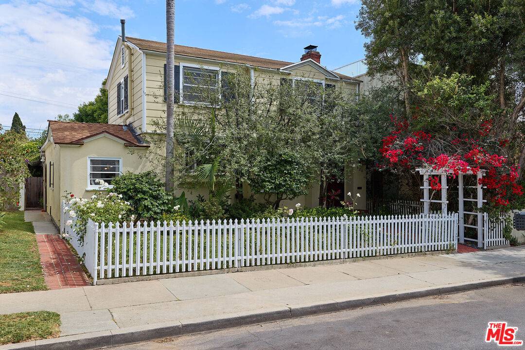 820 Crestmoore Pl 2BR Marina Del Rey La