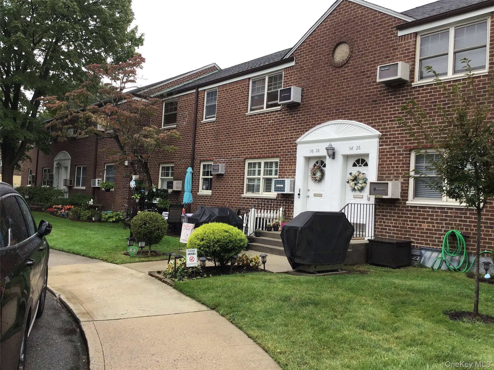 Welcome to this gorgeous true 3 bedroom co op nestled in a desirable Deep Dale Gardens, one of the best complexes around !