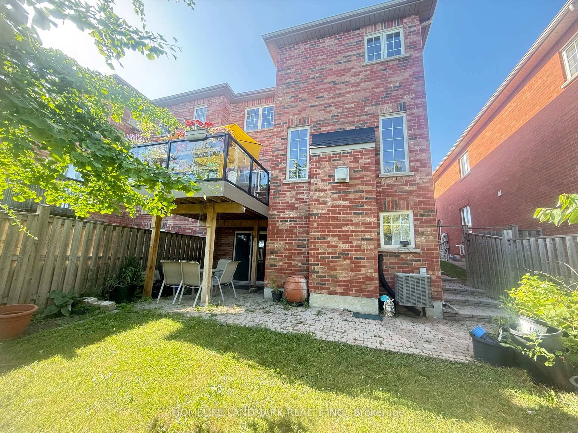 Bright, spacious, open concept 2 bedroom walk out basement, separate entrance, Enjoy back yard.