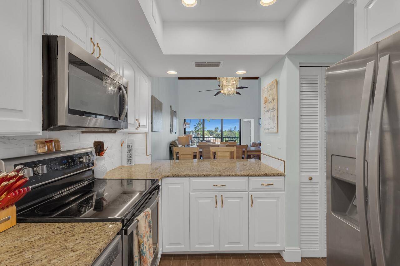 Welcome to your dream coastal retreat !