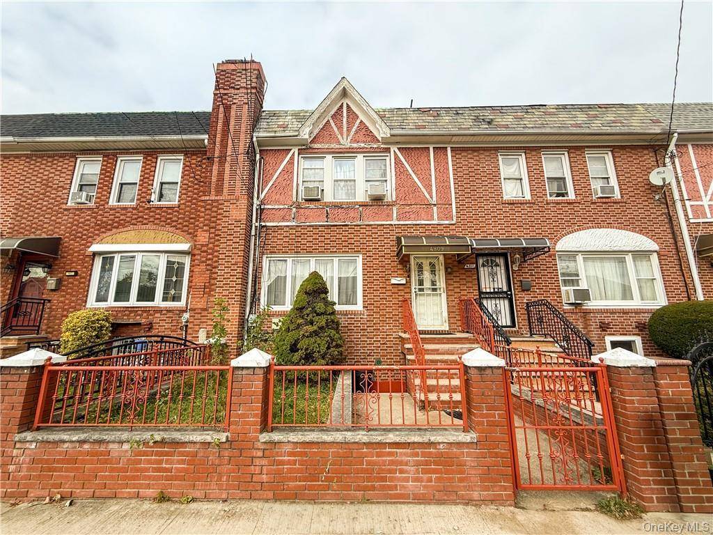 Welcome to a Fully Attached Brick Home in the Heart of Flatlands !