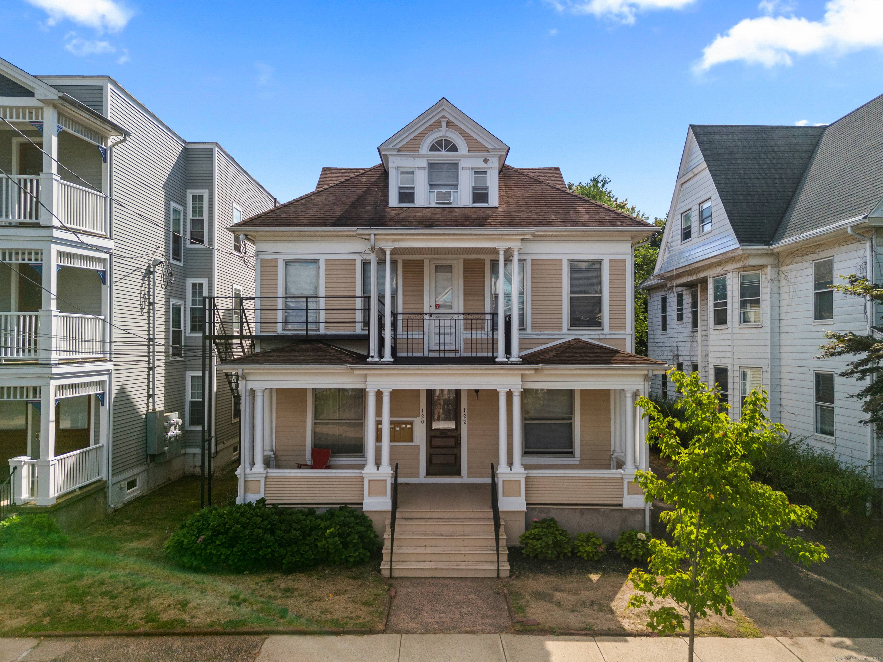 Charming 6 unit apartment building located in the heart of East Rock on level.