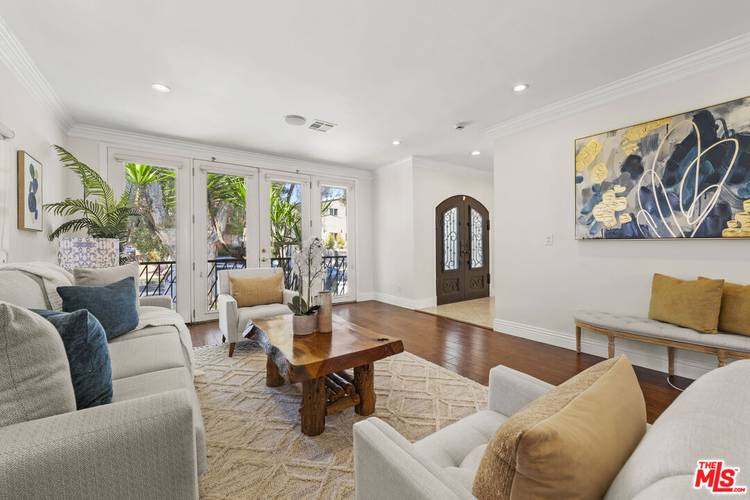 1114 S La Peer Dr 3BR Beverlywood La
