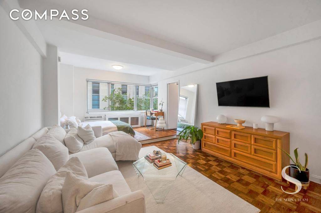 Investor Friendly Gramercy Opportunity Immediate Subletting Permitted Welcome to Residence 5E at Park Gramercy, a rare opportunity to acquire a turnkey studio in a highly desirable, investor friendly building in ...
