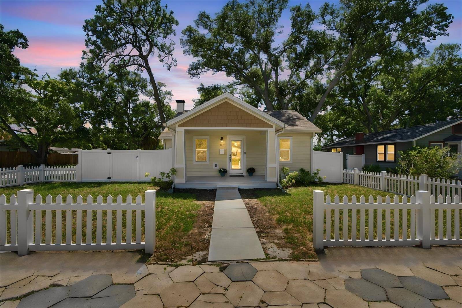 Under contract accepting backup offers.