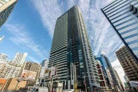 Live in the heart of Toronto's ENERGETIC Entertainment District !