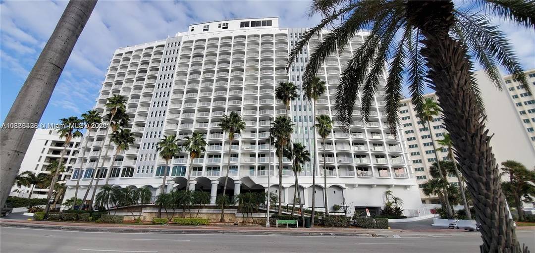 DIRECT OCEAN VIEW FROM THIS LARGE CORNER UNIT, over 1, 500 SF, CONVERTED TO 3BED, 2.