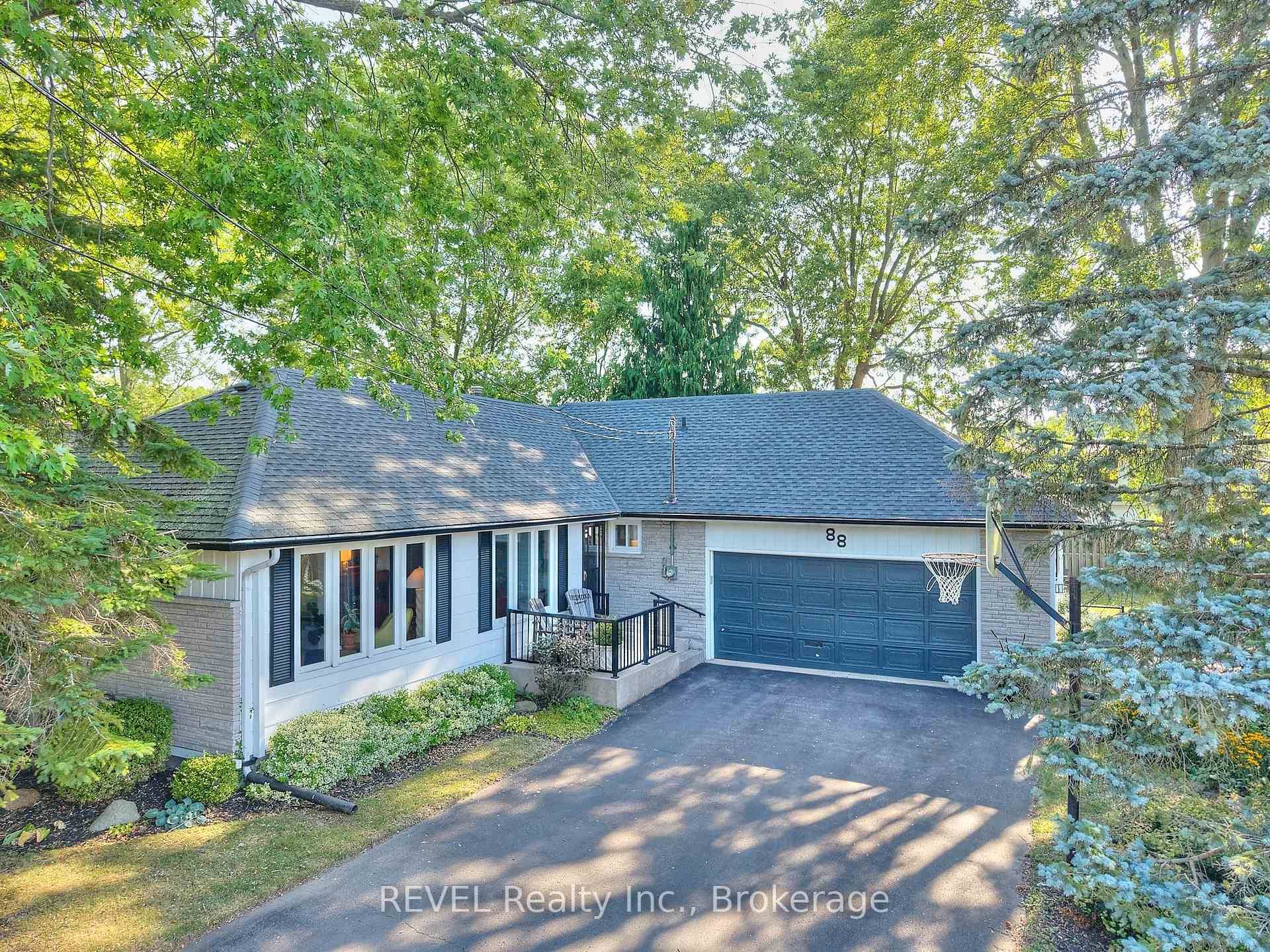 First the first time it was built since 1976, this lovingly cared for home is ready for its next chapter.