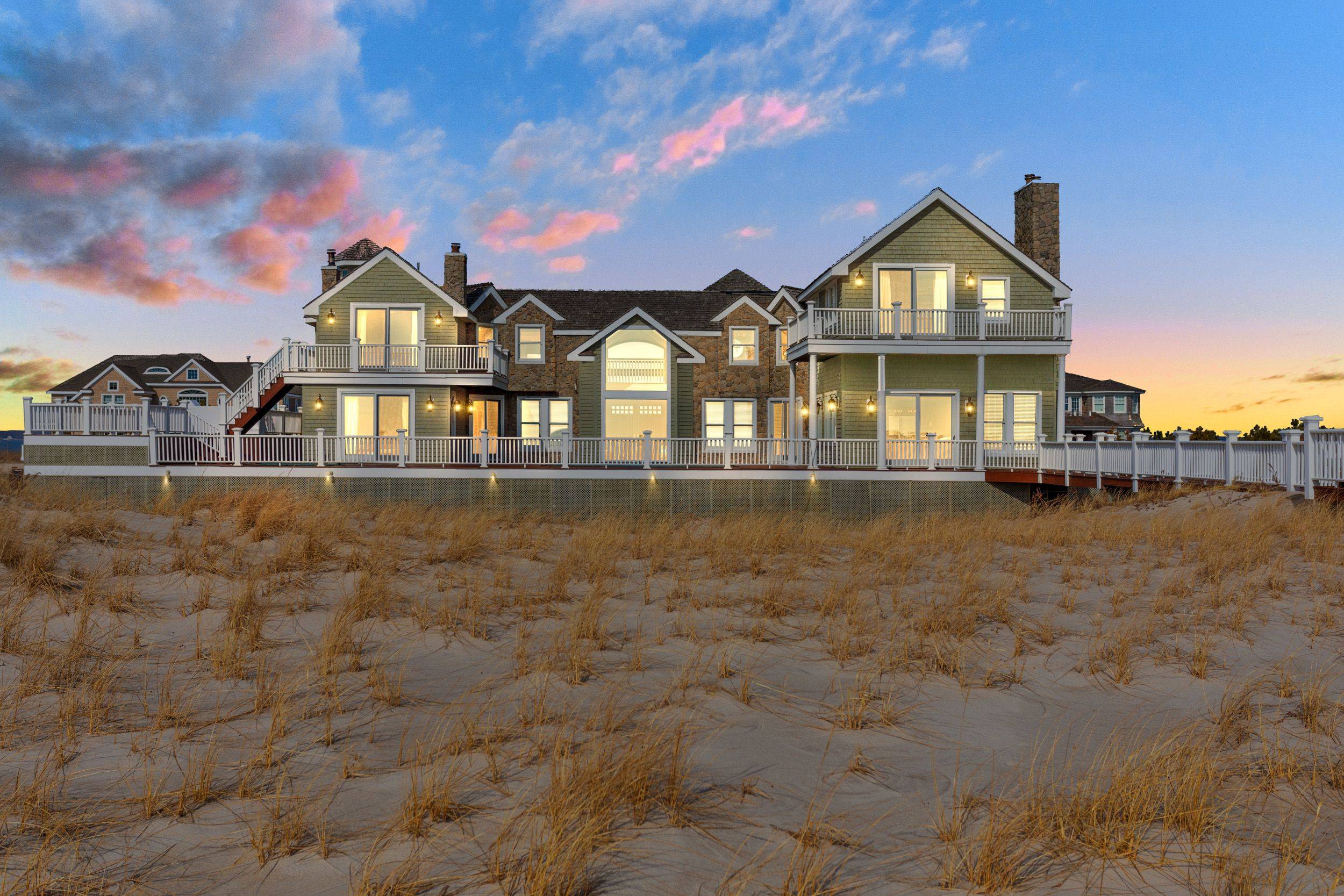 HAMPTONS OCEANFRONT LIFESTYLE 