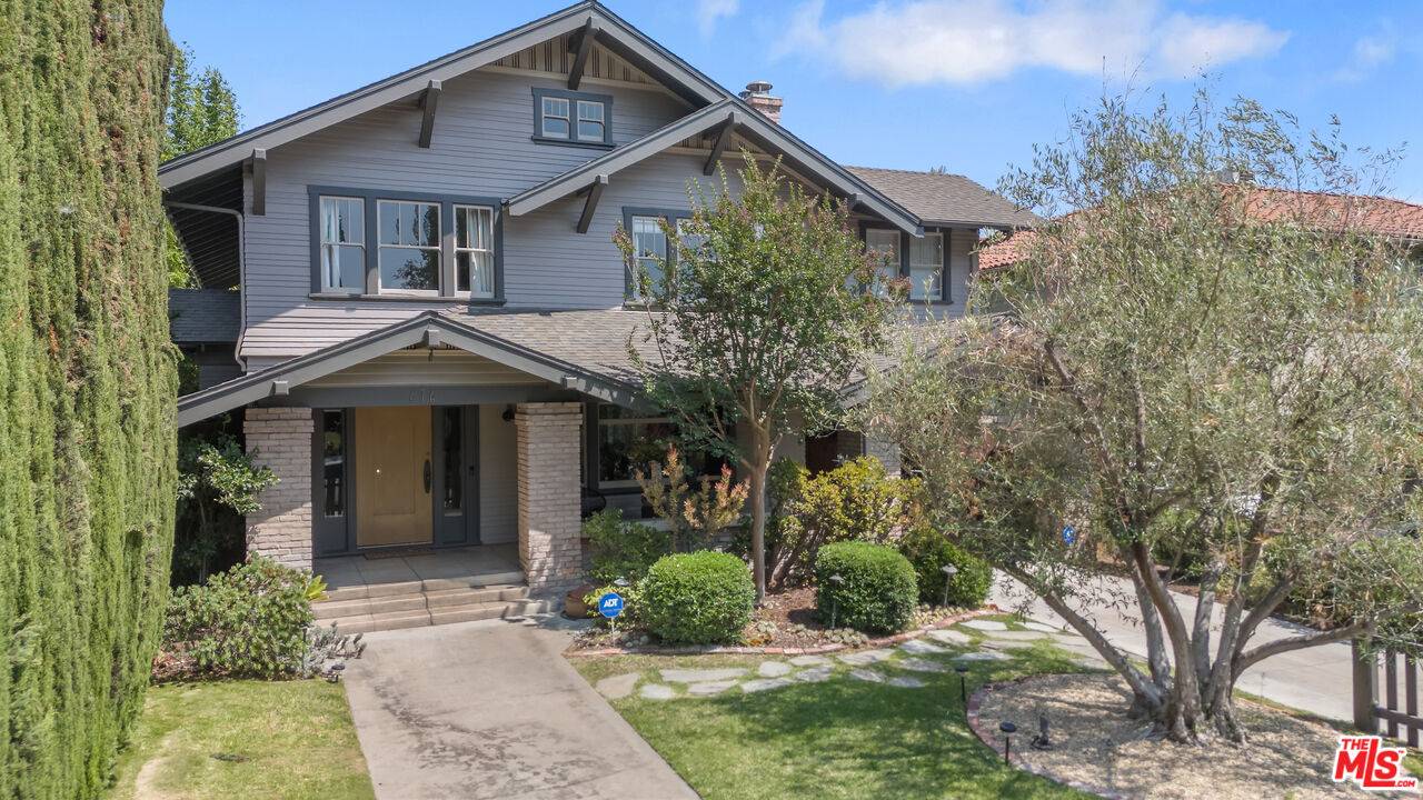 676 S Bronson Ave 3BR Hancock Park La