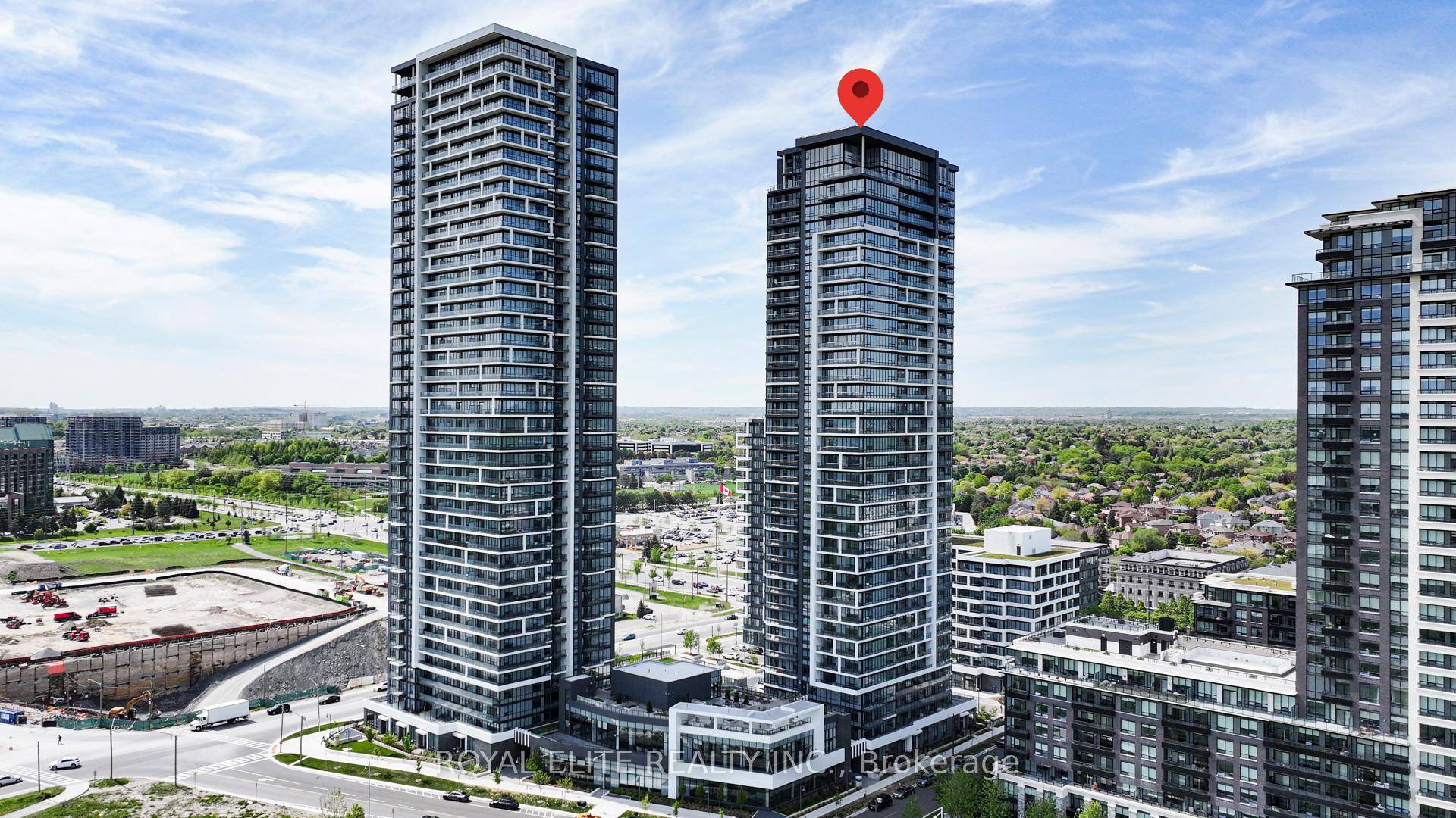 Discover luxurious, modern living in the heart of Markham a stunning 643 sq.