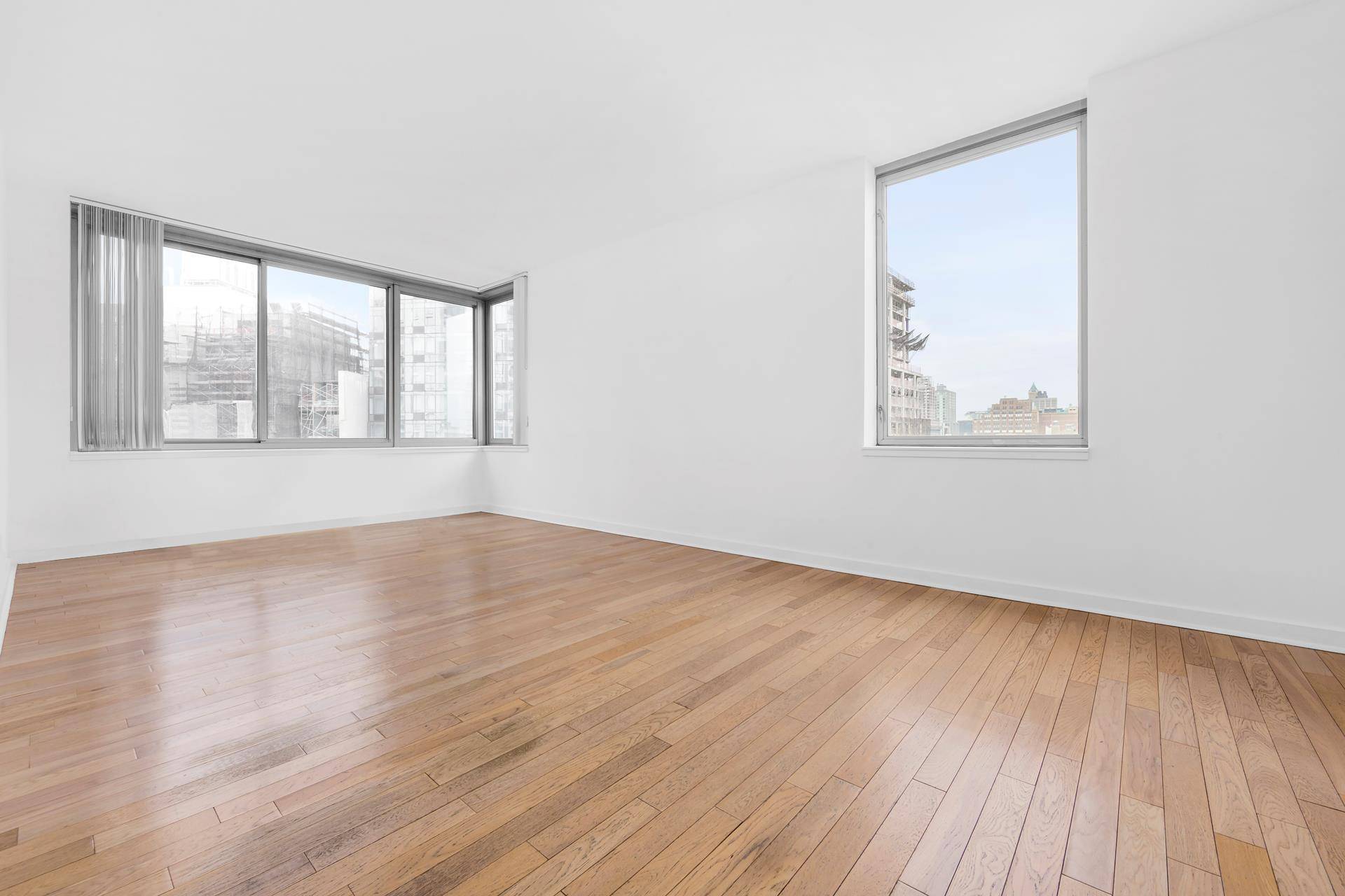 OPEN HOUSE SUNDAY APRIL 6 1 2pm 230 Ashland Place, the Forte, is located in the Fort Greene area.