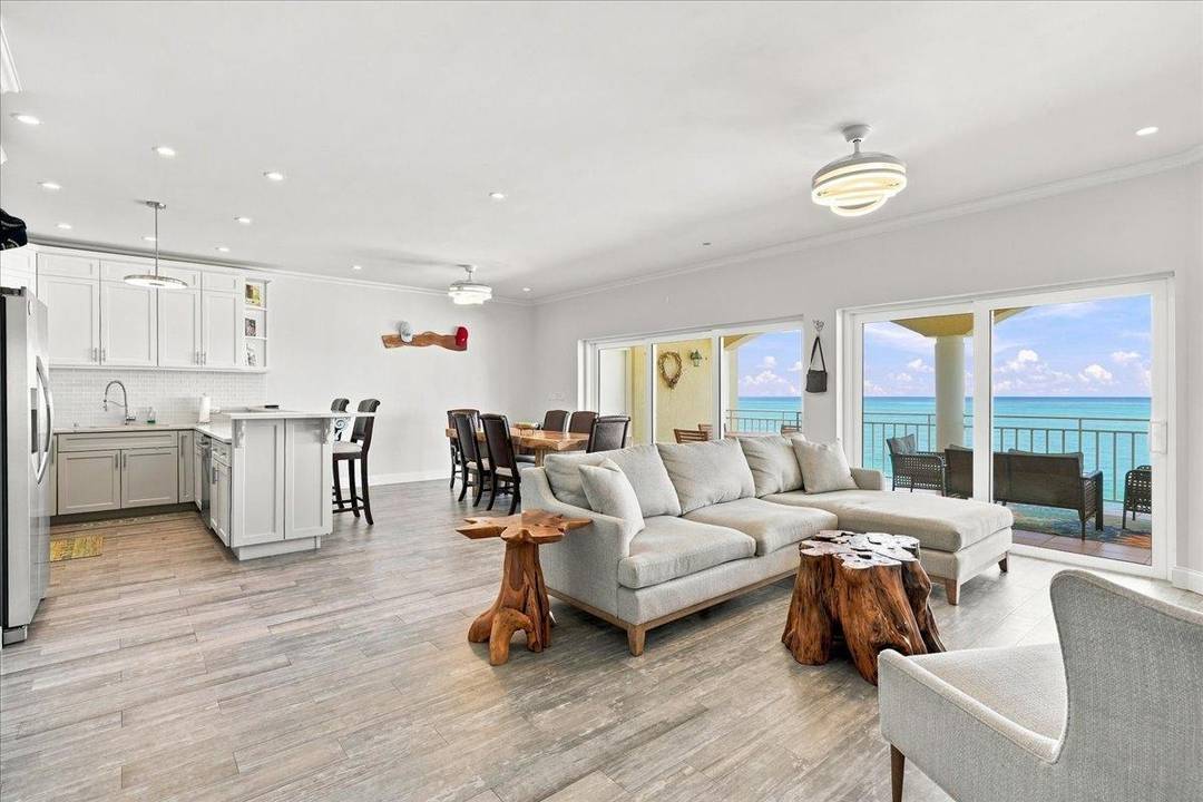 CAVES POINT 10D Condo New-Providence