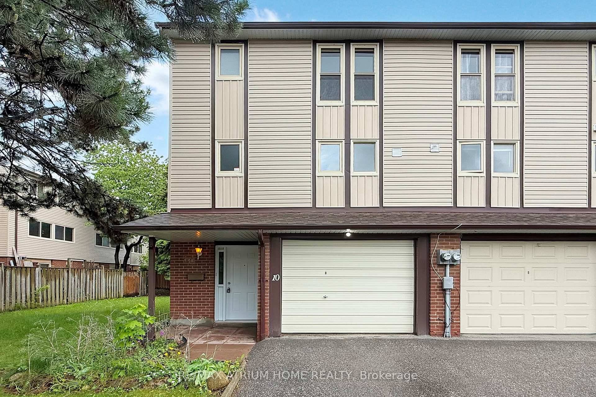 Fully Renovated End Unit 3 Bedroom Townhouse In The Heart Of North Yorks Sought After Hillcrest Village, Highly Sought After Arbor Glen P.