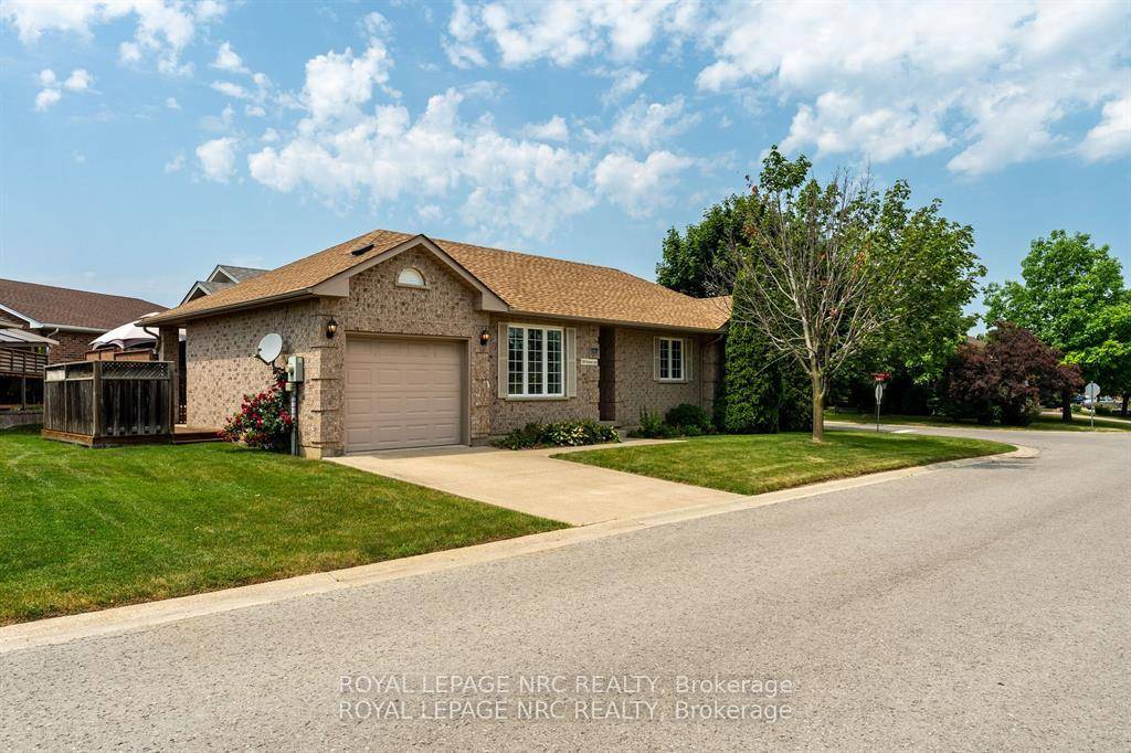 Discover this welcoming 2 1 bedroom, 2 bathroom bungalow in the highly regarded land lease community of Cherry Hill Estates.