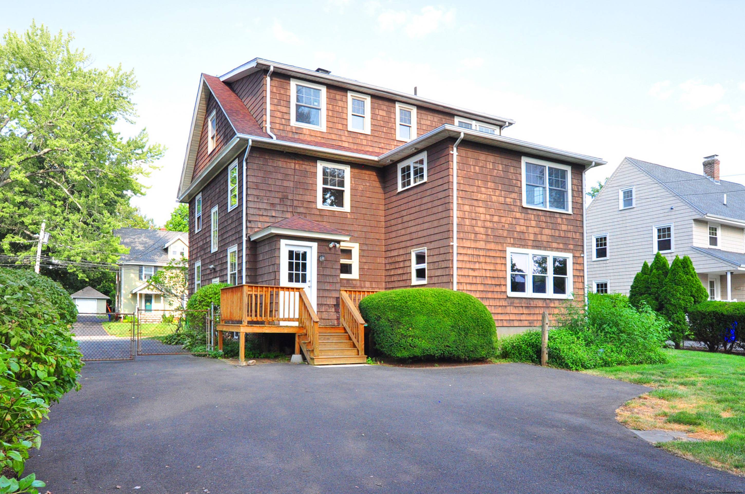 Classic 1920's colonial. 11 rooms, 6 bedroom, 4 full baths, only two blocks to town center and all that it has to offer.