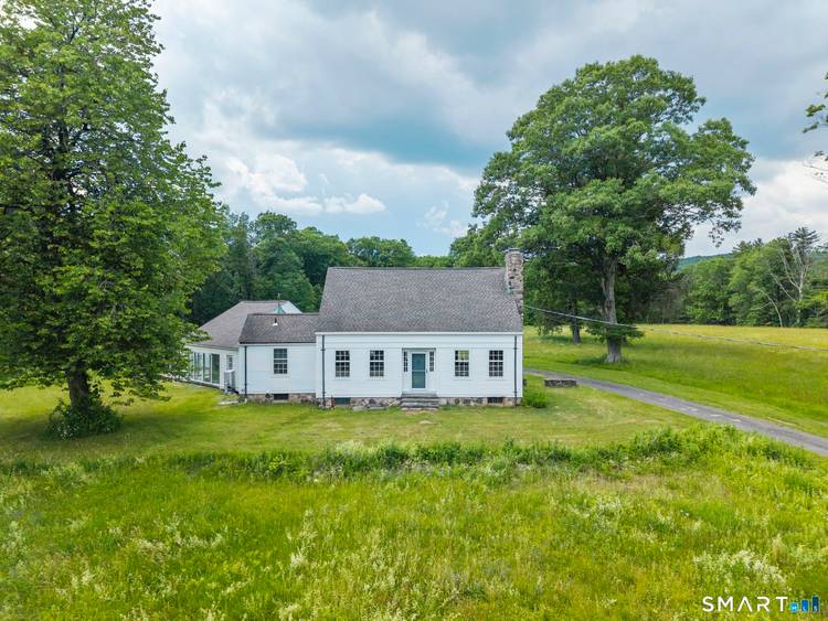 Rare Rental Opportunity in Canton, CT !