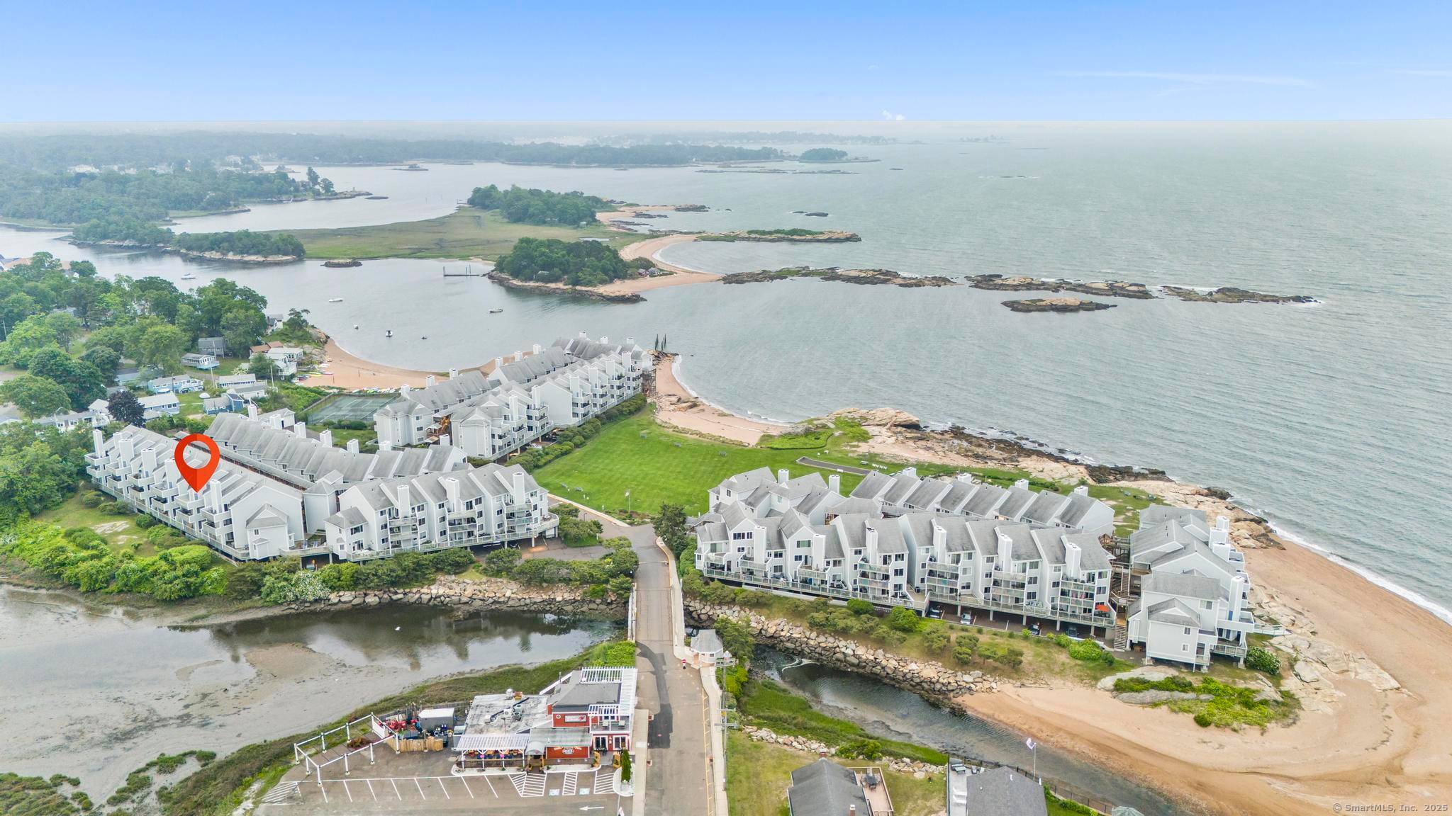 Luxury Direct Waterfront Living !
