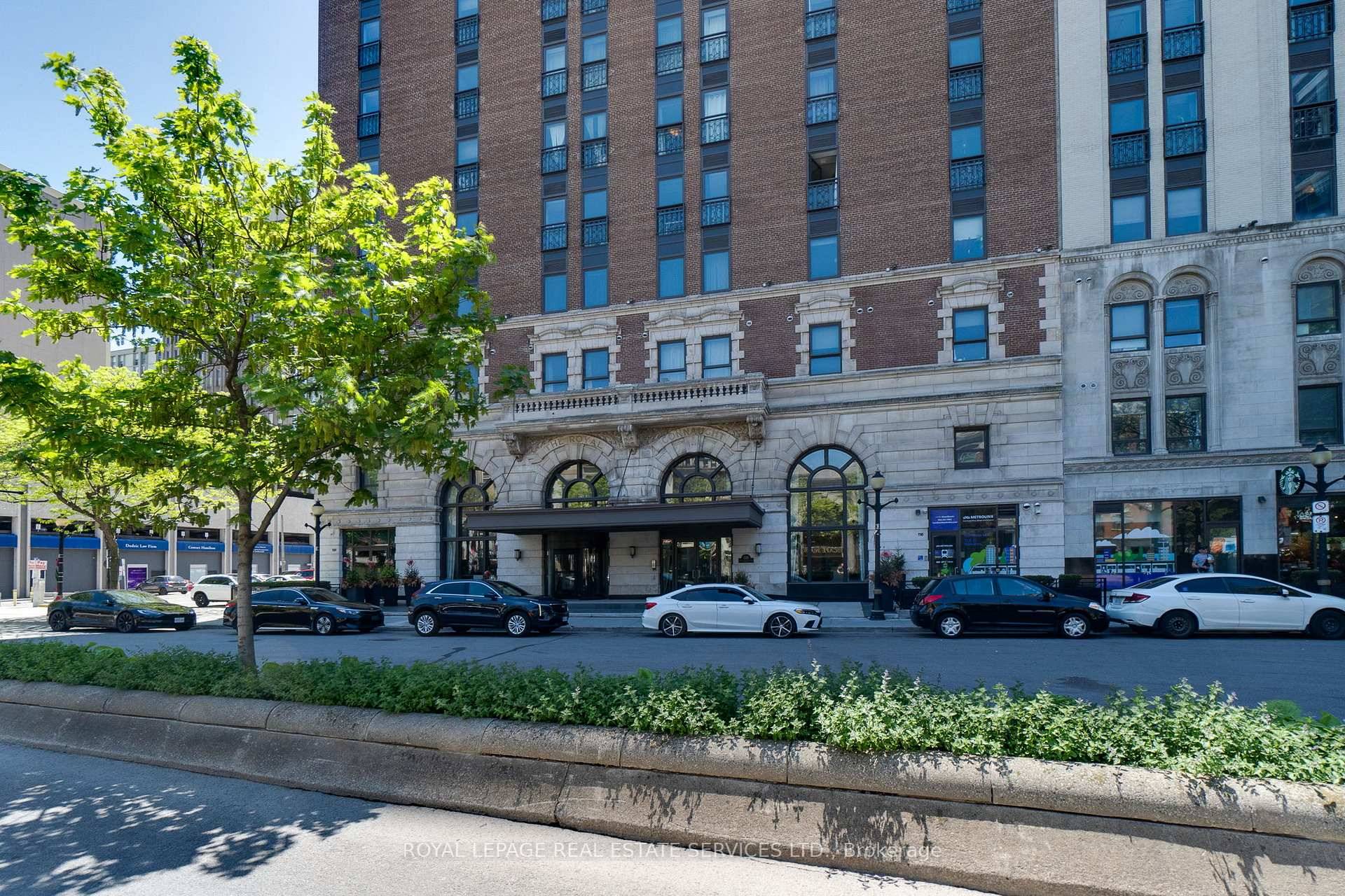 Welcome to the most prestigious Building right in the heart of downtown Hamilton, The Historic Residences of The Royal Connaught, This spacious 1 bed 1 bath condo features an open ...