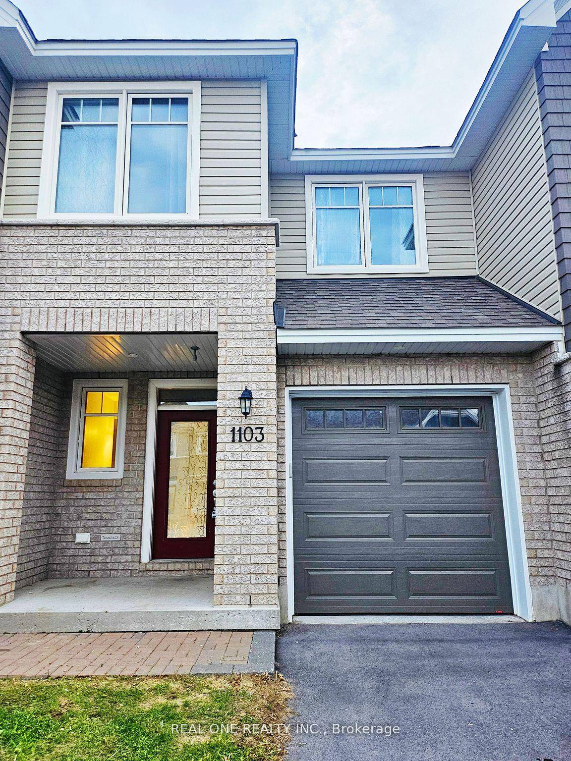 Amazing Eton Town House From Tamarack Homes.