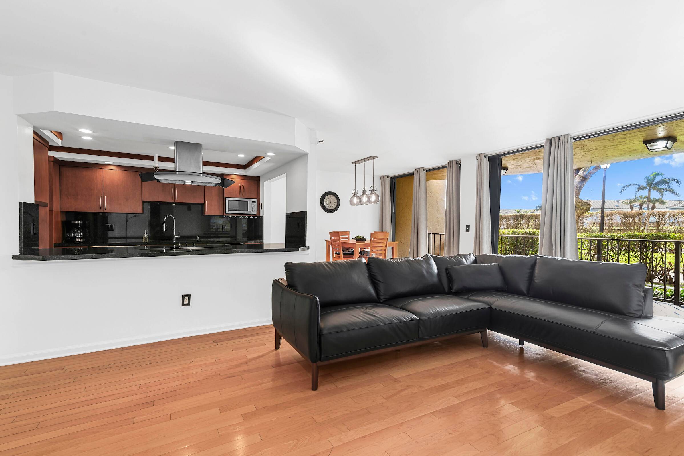 Renovated 1 BR 1. 5 BA on the Intracoastal in Porta Bella Yacht Tennis Club.