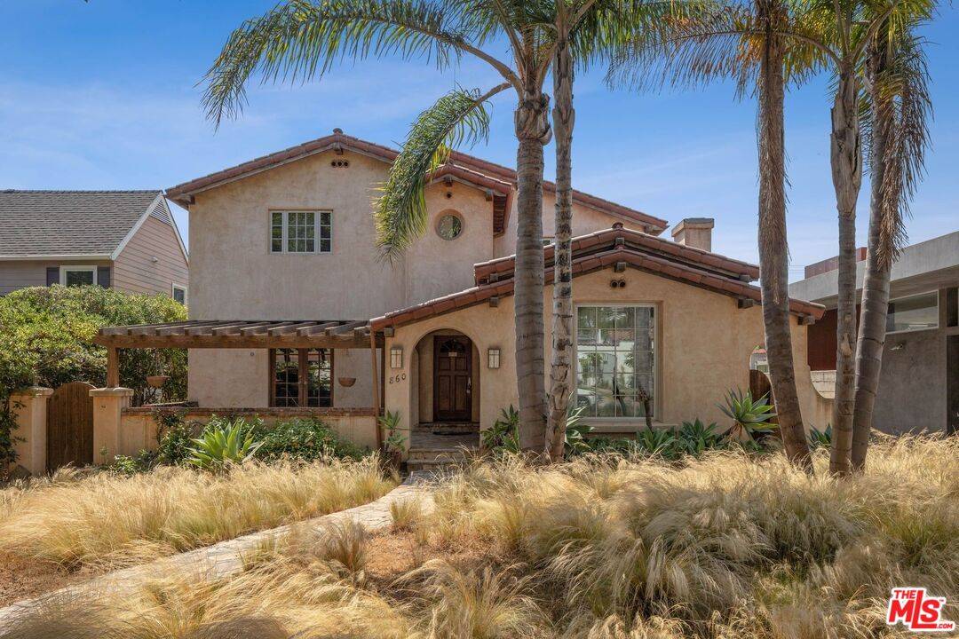 860   Yale St 4BR Santa Monica La