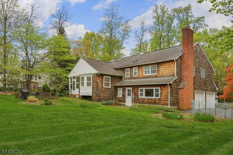 Lovingly maintained, charminng updated 4BR, 2.
