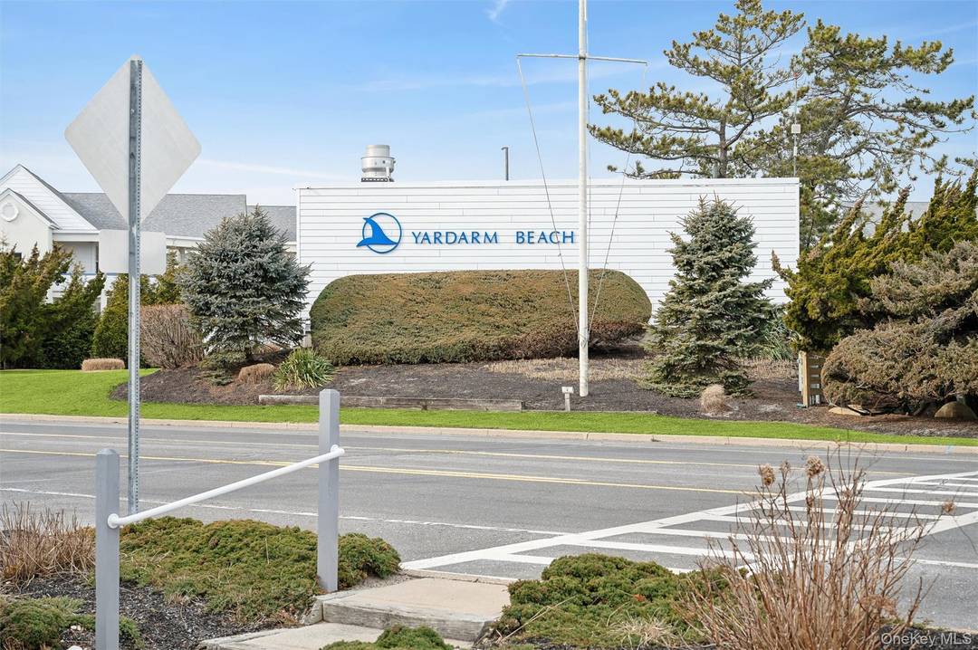 Here comes Summer 2026 ! Spend all or a portion of the summer in this third floor oceanfront unit.