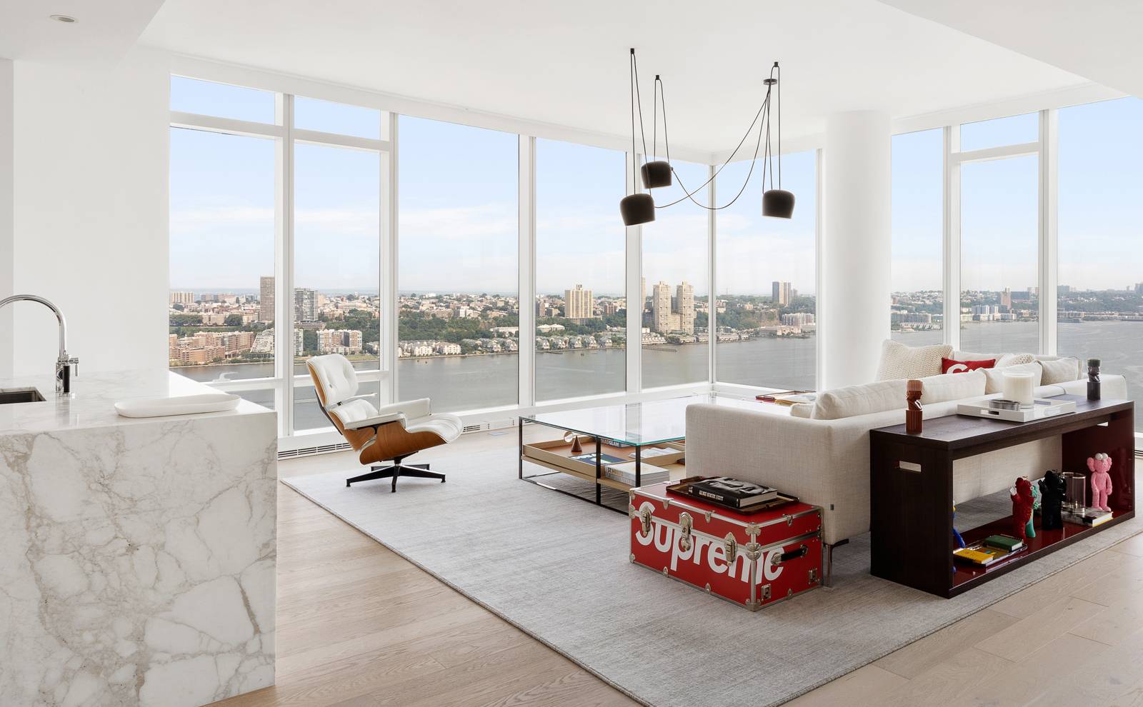 Showcasing the most amazing Hudson River views to the west and the George Washington Bridge views to the north, this four bedroom, four and a half bathroom residence at Waterline ...