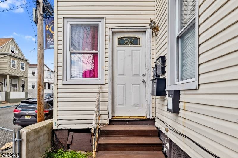 Spacious and well maintained 2 family home.