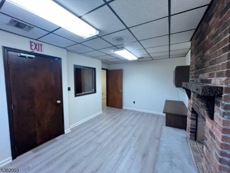Opportunity awaits ! Free standing commercial building in an unbeatable downtown location opposite the Garwood train station and close to restaurants, shopping and local highways.