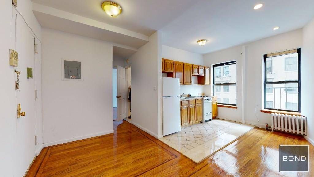 Spacious 2 bedroom in the heart of East Village.