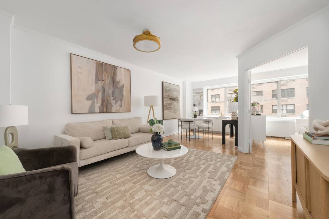 Introducing a Douglas Elliman Exclusive by The Eklund Gomes Team Move right into this generously proportioned one bedroom with brand new hardwood floors throughout, offering comfort, light, and convenience in ...