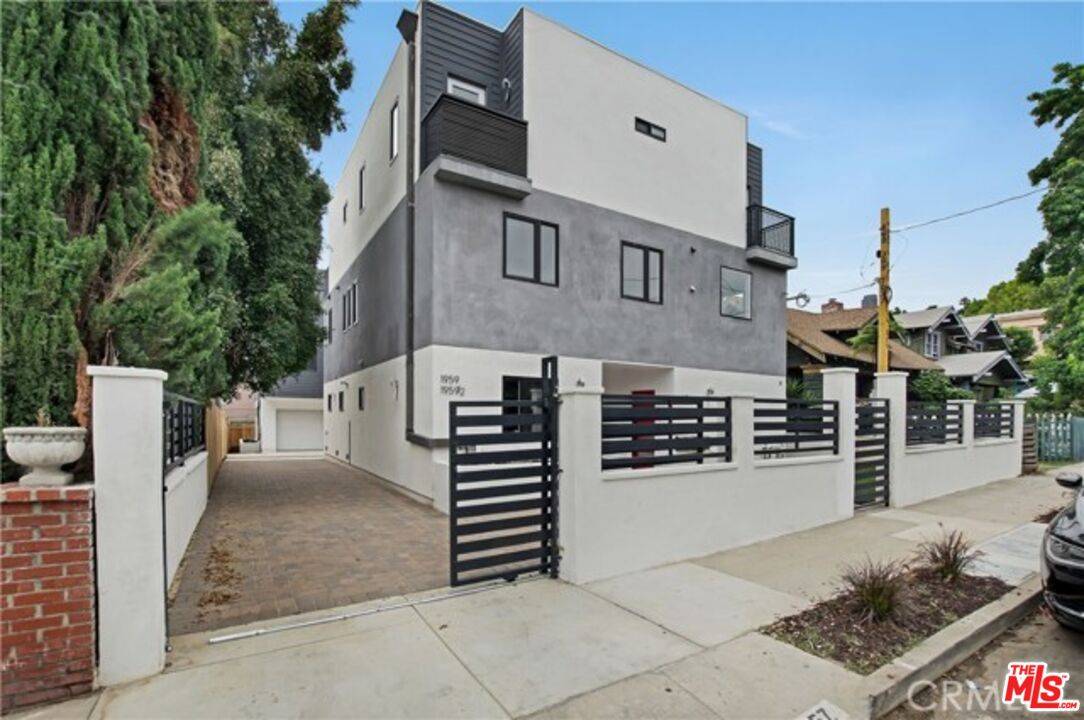 1957 Vista Del Mar St 3BR Hollywood Hills East La