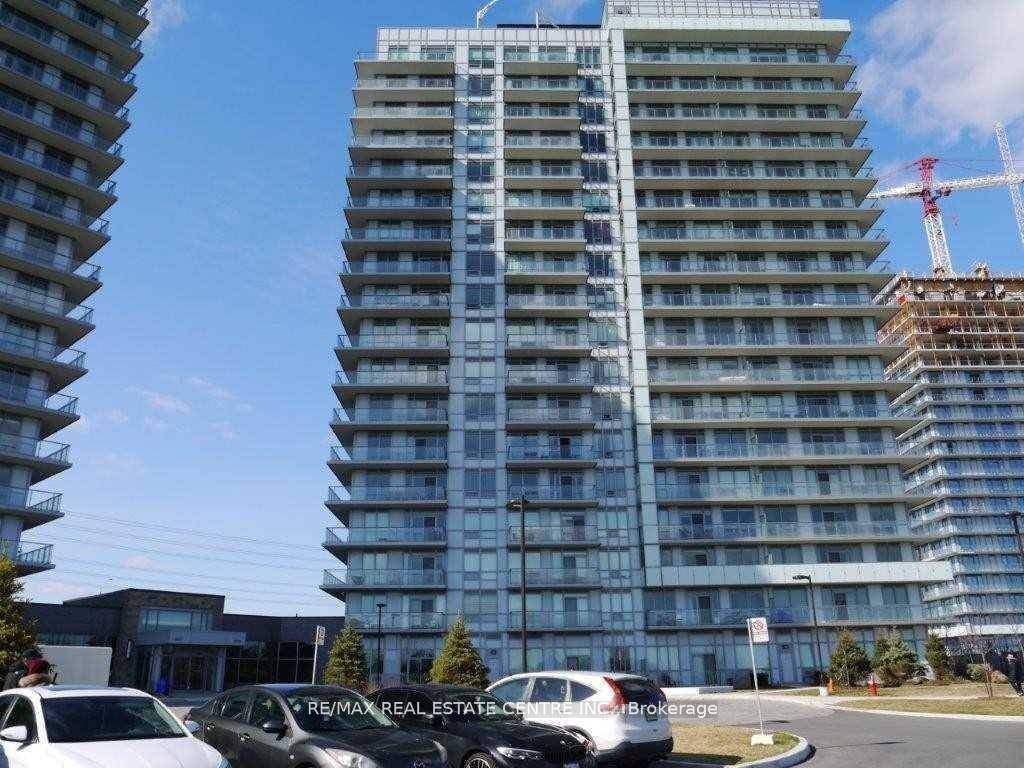 Gorgeous, 2 Bed Den With Parking amp ; Locker !