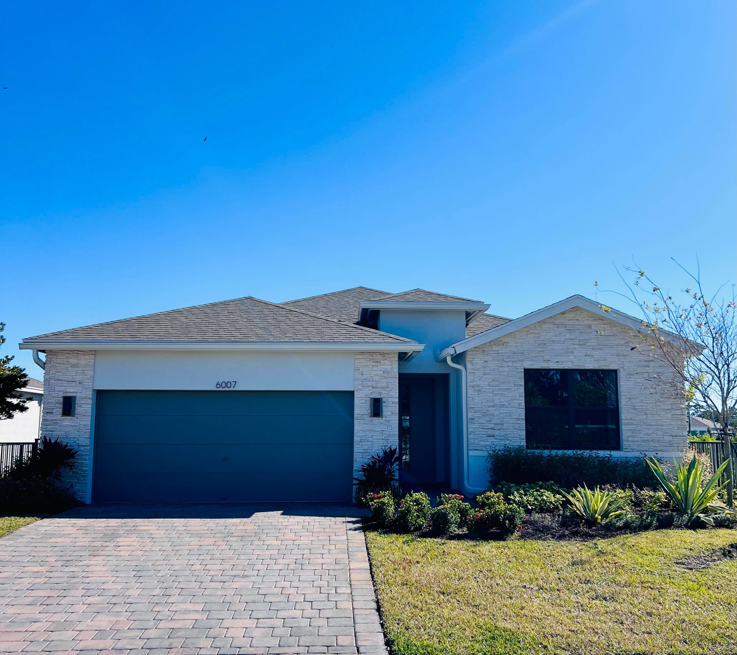 Introducing a charming single story, single family builder model home for rent in Willow Pointe, Stuart, Florida.