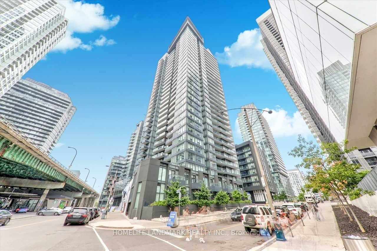 Gorgeous Penthouse Top Floor Large1 Bedroom at Forward Building, Spacious, Great Layout, No Wasting Space, Amazing City View, Enjoy Sunset on Balcony in Summer.