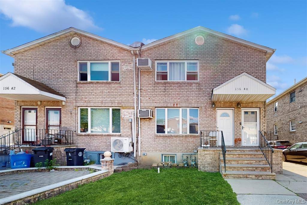 Spacious and Bright, 3 Bedroom and 2 Bathroom, second floor apartment.