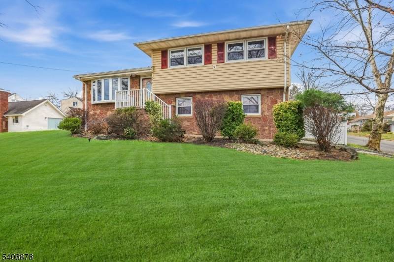 Welcome to 196 Russell Ave, a beautifully renovated split level home nestled in the desirable Inman Heights section of Rahway, offering modern updates, flexible living space, and a prime corner ...