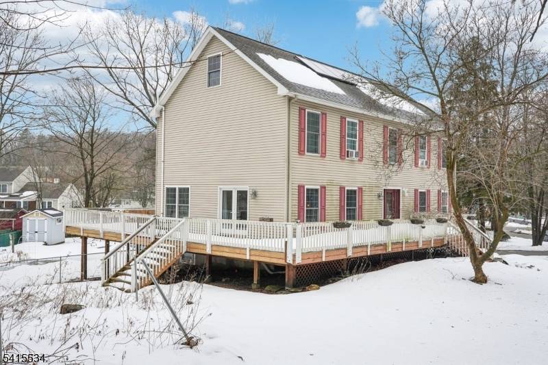 Welcome to this charming home nestled in the heart of West Milford !