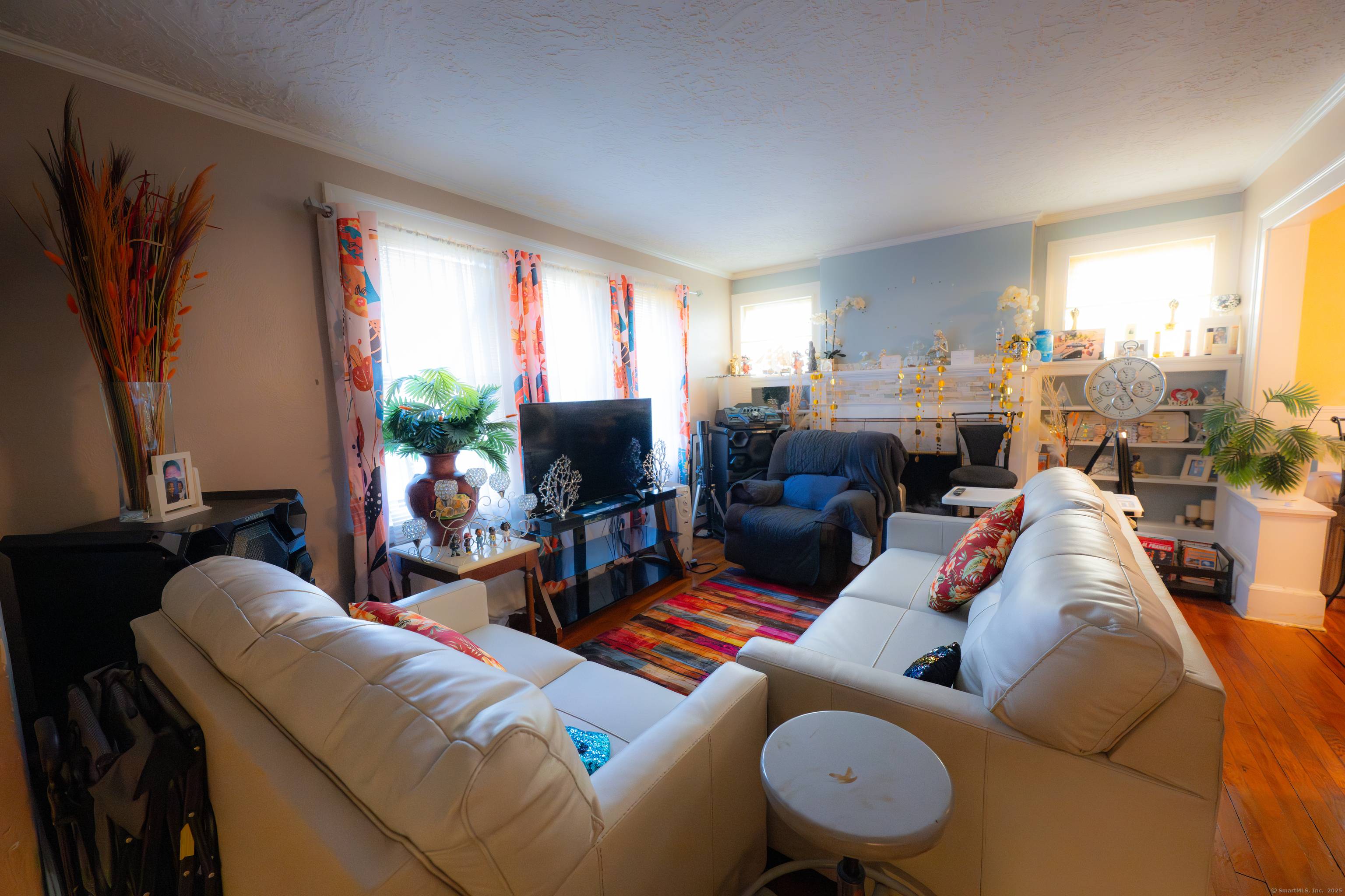 Discover this exceptional 3 family home nestled in one of Hamden's most desirable neighborhoods an ideal investment property offering strong rental potential and long term value.