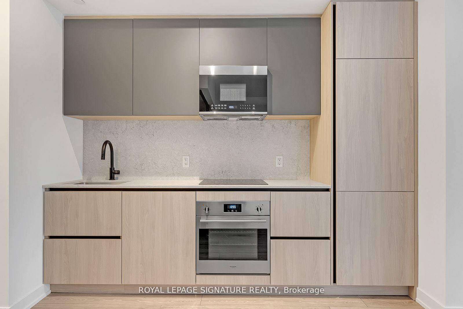 Welcome to PETER and ADELAIDE, an exquisite building offering a blend of modern design, craftsmanship, and unrivaled convenience.